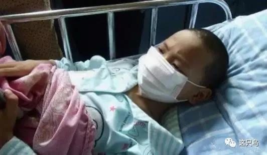 男孩因名牌兒童床甲醛超標，患血癌！環保家具不等于零甲醛